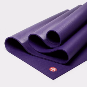111011040-mats-pro71-black-magic-04.avif Коврик для йоги Manduka Pro Black Magic (Purple) 6mm