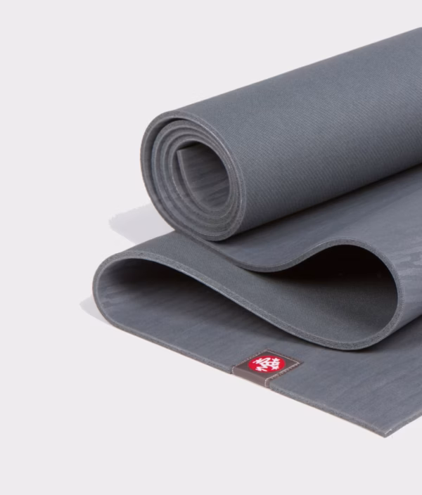 131013-ekolite-3mm-68-thunder-4-1-scaled-1.avif Коврик для йоги Manduka eKO Lite Thunder 4 mm