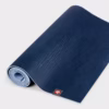 2132md-eko-5mm-71-13a021283-mats-midnight_02.avif Коврик для йоги Manduka eKO Midnight 5 mm
