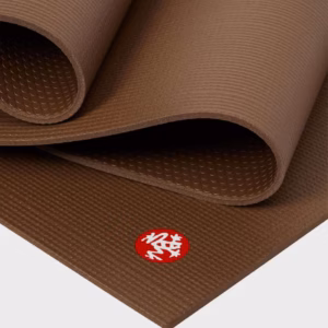 258b84106461577290f9d2f571015ff3-1-scaled-1.avif Коврик для йоги Manduka PRO Brown Metallic 6mm