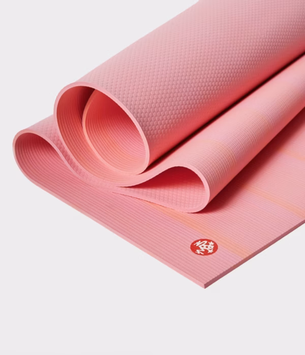 823ba73421f7ae4fa8260202aeff6588-scaled-1-scaled-1.avif Коврик для йоги Manduka PRO Fuchsia 6mm