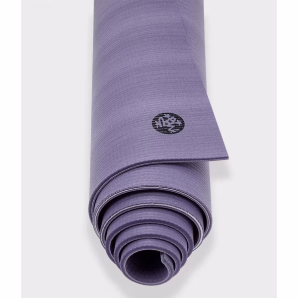 840104805787-mats-pro71-amethist-violet-02-1300x1300-1-scaled-1.avif Коврик для йоги Manduka PRO Amethyst 6mm