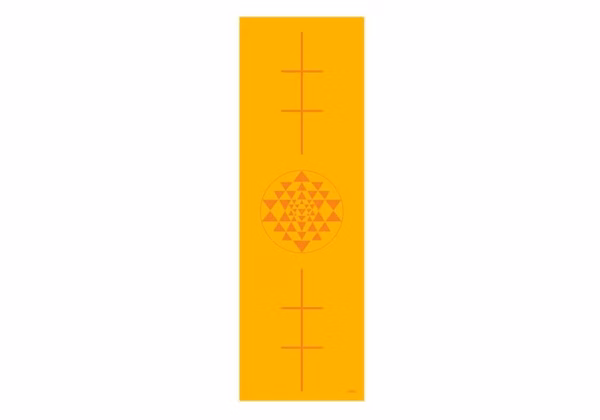 896ys_yoga_leela_yogamatte_print_yantra_saffron.avif Коврик для йоги Bodhi Leela Big Yantra Yellow