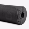 942lpa_lotus-pro_aubergine_halb_gerollt-roll-1-1-scaled-1.avif Коврик для йоги Bodhi Lotus Pro Black/Silvergrey