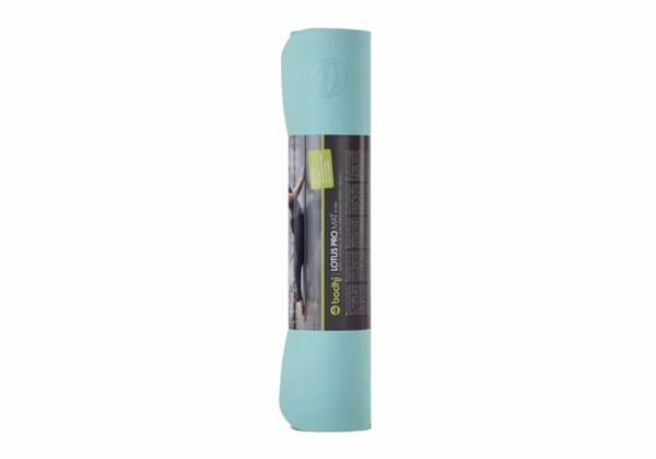 joga-mat-lotus-pro-bodhi-biryuzovyj-5-scaled-1.avif Коврик для йоги Bodhi Lotus Pro Aqua/Teal