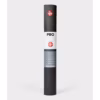 pro-travel-116011010-mats-ss20-black-03-1300x1300-1-scaled-1.avif Коврик для йоги Manduka PRO Travel Black 2,5 mm