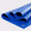 pro71-111011w50-mats-surf_1439-1300x1300-1-e1718606576639-scaled-1.avif Коврик для йоги Manduka PRO Surf 6mm