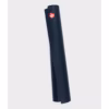 protravel-new-mats-midnight-01-digital-1300x1300-3-scaled-1.avif Коврик для йоги Manduka PRO Travel Midnight 2,5 mm