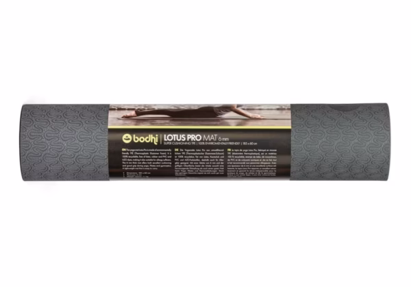 tpe-yoga-mat-lotus-pro-black-silver-grey-ot-bodhi-1-1-scaled-1.avif Коврик для йоги Bodhi Lotus Pro Black/Silvergrey
