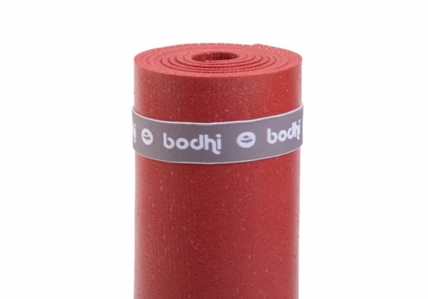 yoga-mat-rishikesh-premium-60-burgundy5-scaled-1.avif Коврик для йоги Bodhi Rishikesh Premium 60 Burgundy