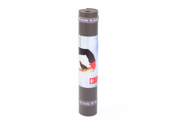 yoga-mat-rishikesh-premium-60-taupe4-scaled-1.avif Коврик для йоги Bodhi Rishikesh Premium 60 Grey